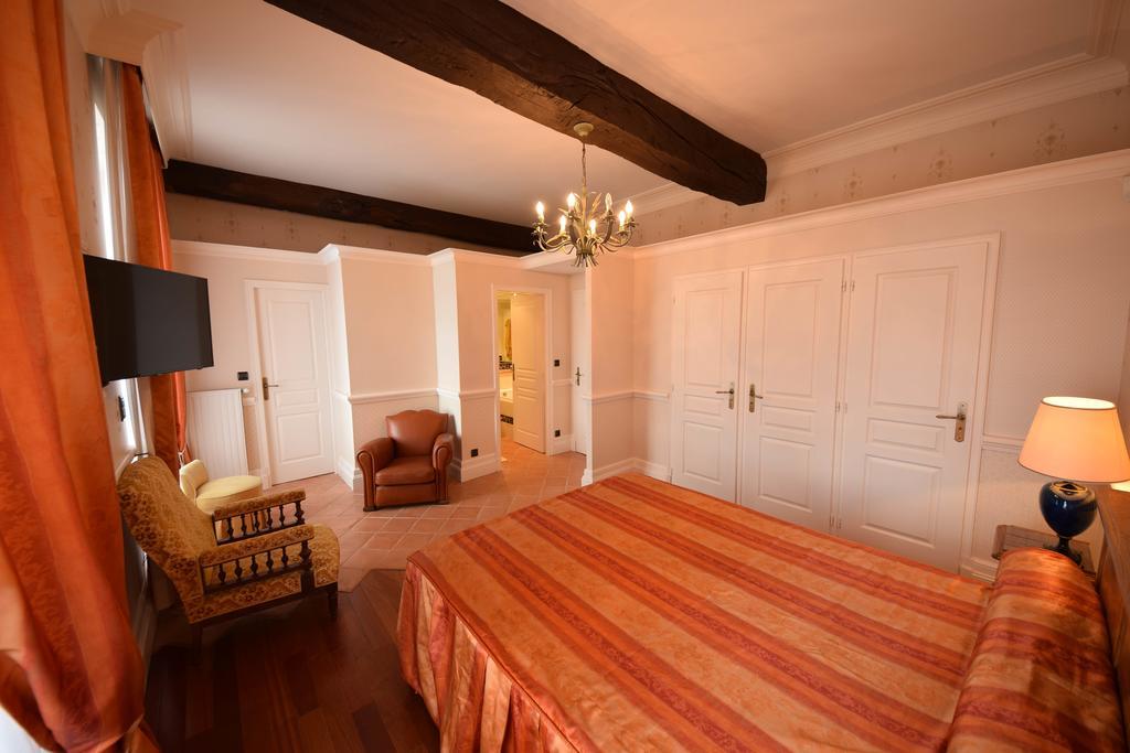 Bed and Breakfast Domaine De La Rocque Liorac-sur-Louyre Exterior foto