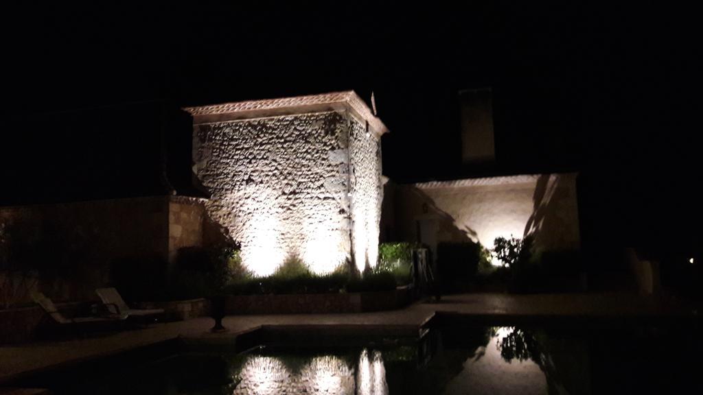 Bed and Breakfast Domaine De La Rocque Liorac-sur-Louyre Exterior foto